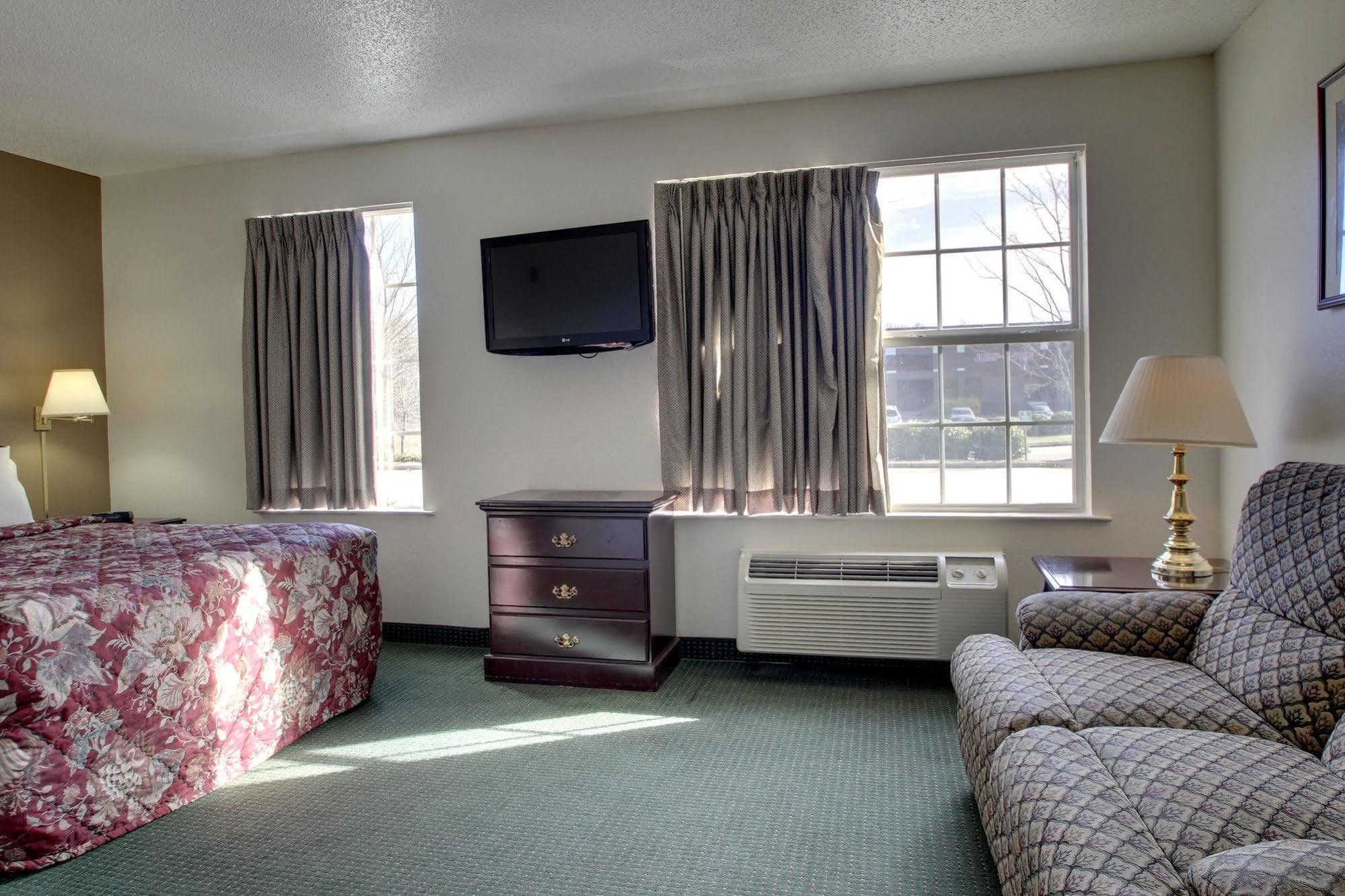 Intown Suites Extended Stay Greensboro Nc - Airport Kültér fotó