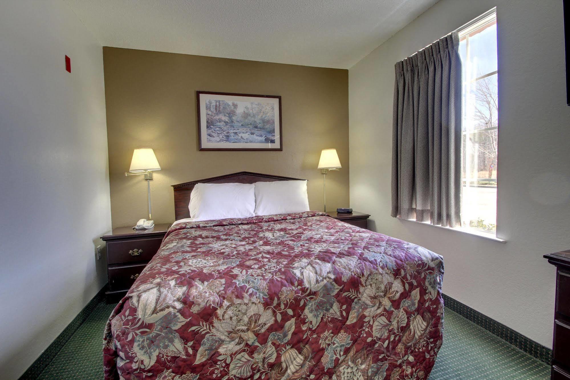 Intown Suites Extended Stay Greensboro Nc - Airport Kültér fotó